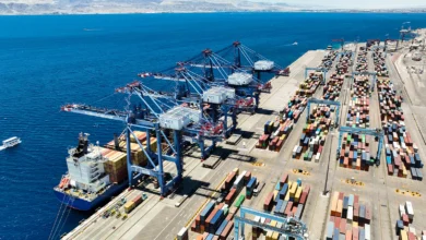 ممر ميناء العقبة التجاري في الأردن وطفرة شحنات الترانزيت الإقليمية