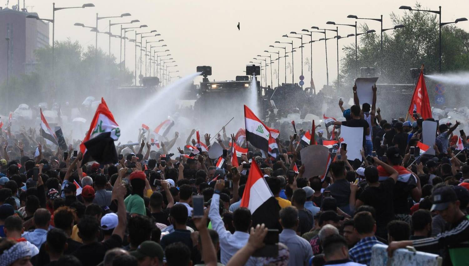 تناقض الشخصية الشرق أوسطية بين واقع غياب الحريات وانتقاد التظاهرات في فرنسا